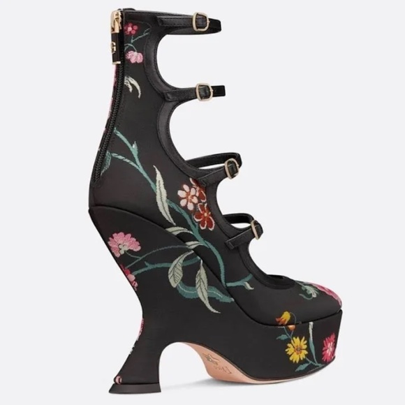 Dior 2023 Buckled Mary Jane Floral Petites Fleurs Embroidered Platform Heels - Picture 7 of 7